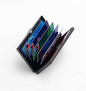 Mbajtëse kartesh prej çeliku inoks prej titani ari i zi Mbajtës i kartës së kreditit RFID Mbajtës i zi i kartës bankare Mbajtës i kartës metalike