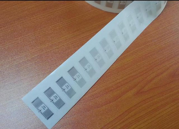 Etiketë UHF elektronike Etiketë UHF etiketë elektronike RFID3 e lagur RFglaj